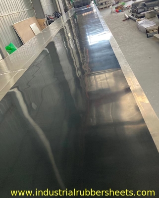 FKM Rubber Sheet 0.5mm-10mm Thickness 200℃-300℃ Temp Resistance