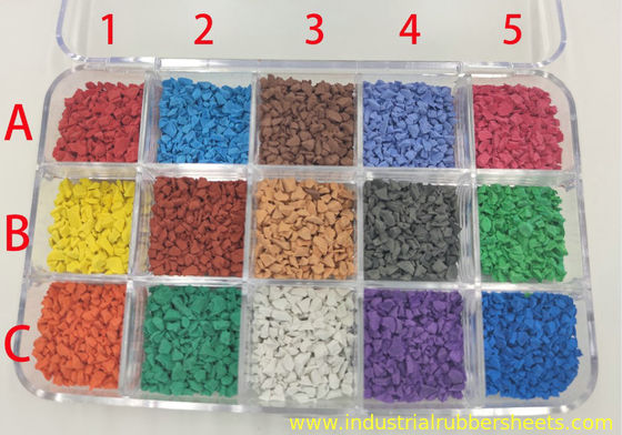 ১৮% ইPDM উপাদান এবং UV প্রতিরোধ ক্ষমতা সহ ৭০ Shore A Hardness রঙিন EPDM রাবার গ্রানুলস